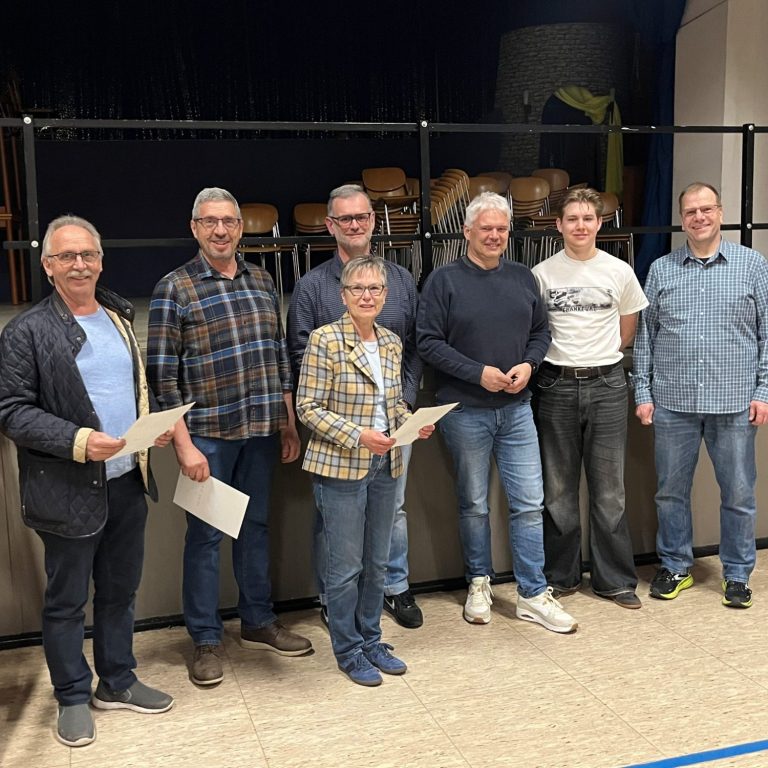 Geehrte Mitglieder bei der JHV 2025 des TuS 03 Weilmünster.